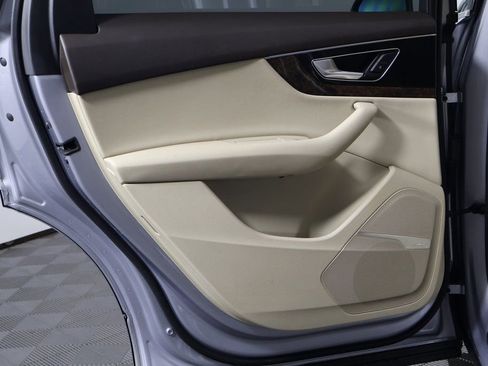 Used 2018 Audi Q7 3.0T Premium Plus image 14