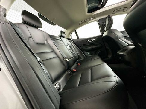 Used 2025 Volvo S60 B5 Core image 25