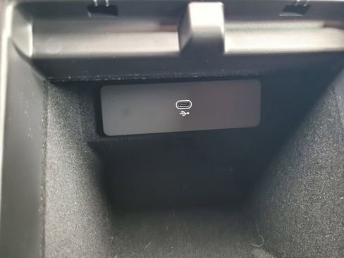 Used 2026 Land Rover Range Rover Evoque Dynamic SE image 25