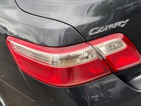Used 2009 Toyota Camry LE FWD image 22