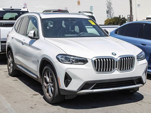 Used 2023 BMW X3 xDrive30i AWD/4WD image 3
