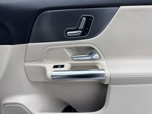 Used 2021 Mercedes-Benz GLA 250 image 43