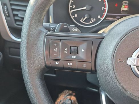 Used 2024 Nissan Rogue S AWD/4WD image 17