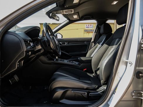 Used 2022 Honda Civic Sport image 4