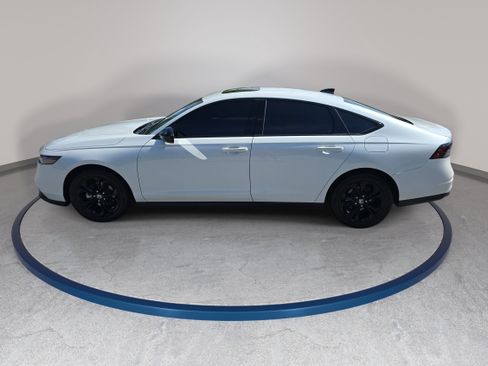 Used 2025 Honda Accord SE image 8