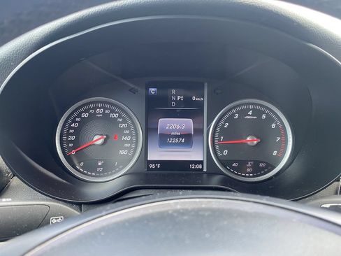 Used 2017 Mercedes-Benz GLC 300 4MATIC Coupe image 14