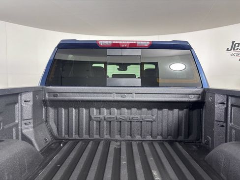 Used 2023 GMC Sierra 1500 Denali w/ Denali Reserve Package AWD/4WD image 23