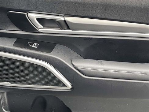 Certified 2022 Kia Telluride LX image 16