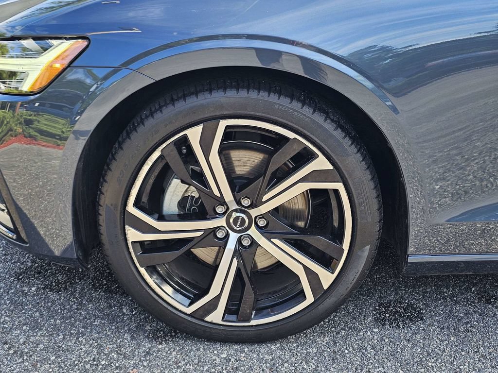 Certified 2024 Volvo S60 B5 Core w/ Climate Package AWD/4WD image 11