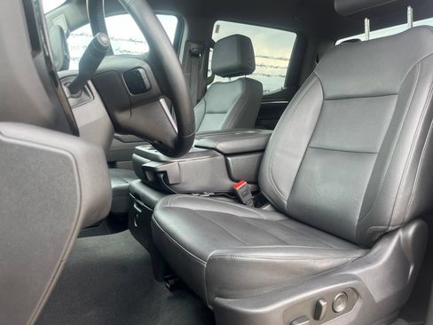 Used 2025 GMC Sierra 1500 SLT RWD image 8