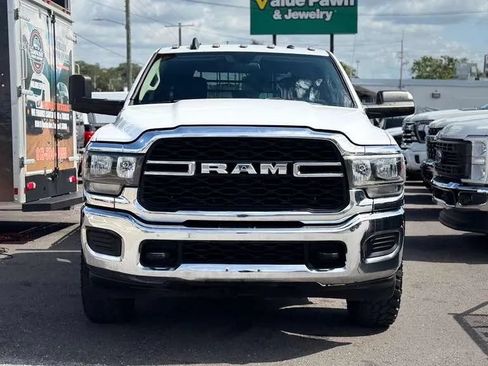 Used 2019 RAM 3500 Tradesman w/ Chrome Appearance Group AWD/4WD image 2
