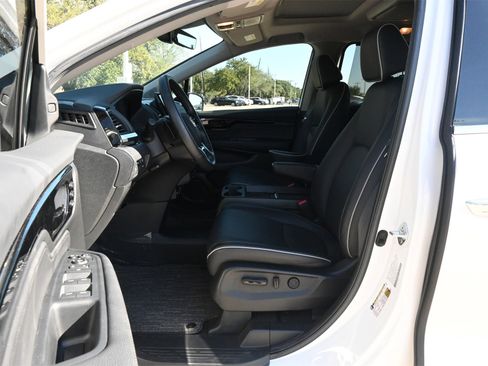Used 2024 Honda Odyssey Elite image 18