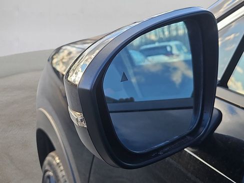 New 2026 Nissan Kicks SR AWD/4WD image 6