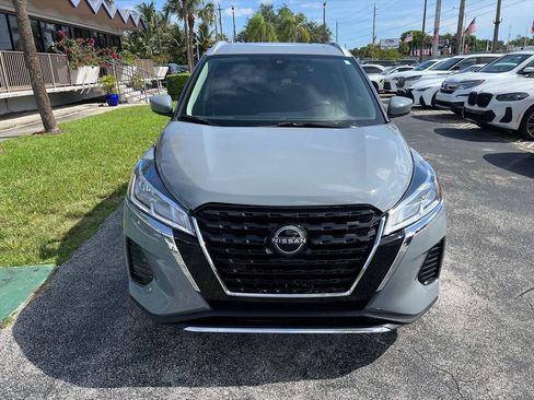 Used 2024 Nissan Kicks SV FWD image 3