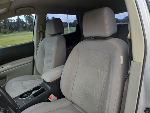 Used 2014 Nissan Rogue S w/ Convenience Package image 11