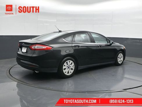 Used 2013 Ford Fusion S FWD image 2