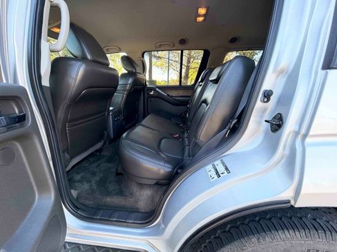 Used 2011 Nissan Pathfinder Silver image 33