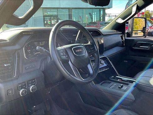 Used 2025 GMC Sierra 2500 AT4 w/ AT4 Premium Plus Package image 16