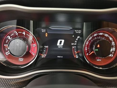 Used 2016 Dodge Challenger SRT Hellcat RWD image 34
