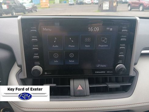 Used 2019 Toyota RAV4 XLE AWD/4WD image 32