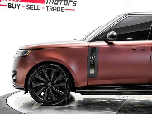Used 2023 Land Rover Range Rover SV AWD/4WD image 14
