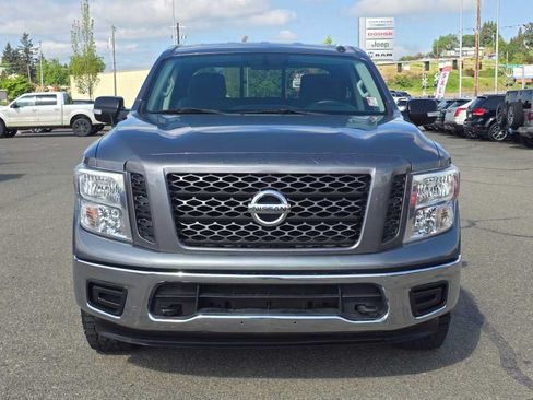 Used 2019 Nissan Titan SV AWD/4WD image 8