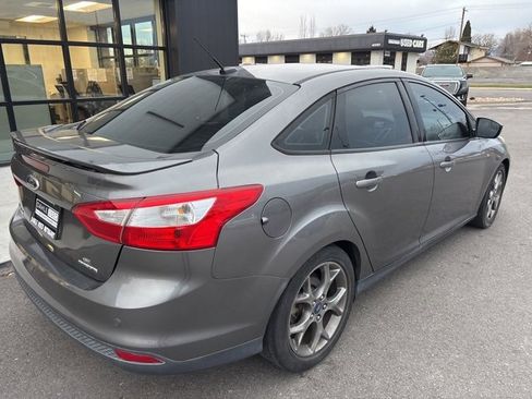 Used 2014 Ford Focus SE w/ Equipment Group 201A image 6