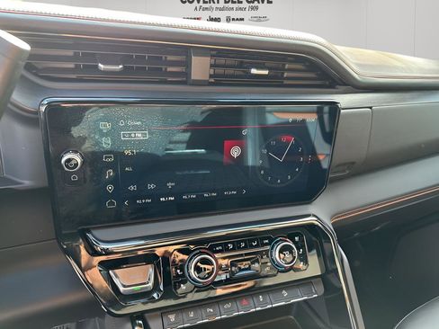 Used 2024 GMC Sierra 2500 AT4 w/ AT4 Premium Plus Package image 34