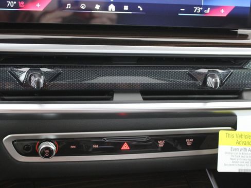 New 2026 BMW X5 xDrive50e image 17