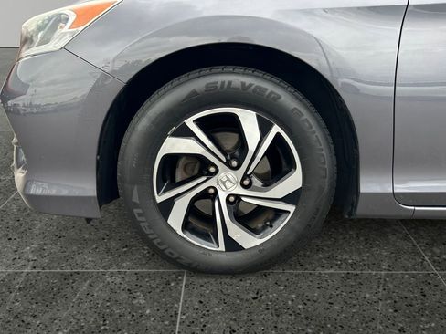 Used 2017 Honda Accord LX image 5