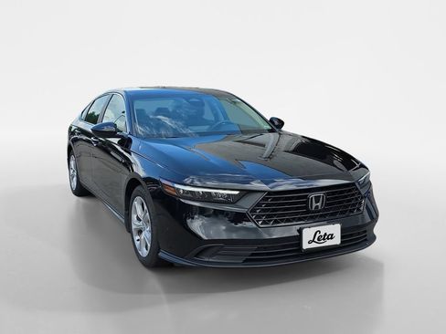 Certified 2025 Honda Accord LX image 2
