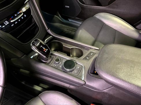 Used 2022 Cadillac XT5 Premium Luxury FWD image 17