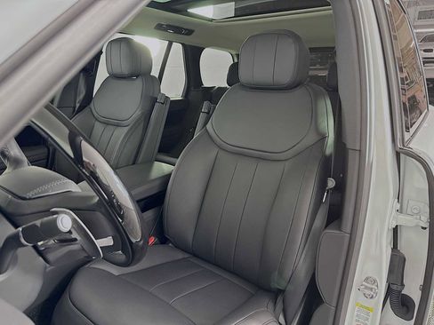 New 2025 Land Rover Range Rover SE image 11