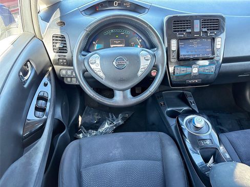 Used 2016 Nissan Leaf SV w/ Premium Package FWD image 23