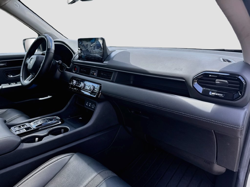 Used 2025 Honda Pilot Touring image 32