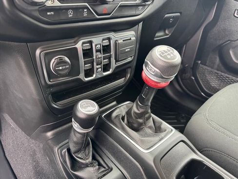 Used 2021 Jeep Wrangler Unlimited Sport S image 19