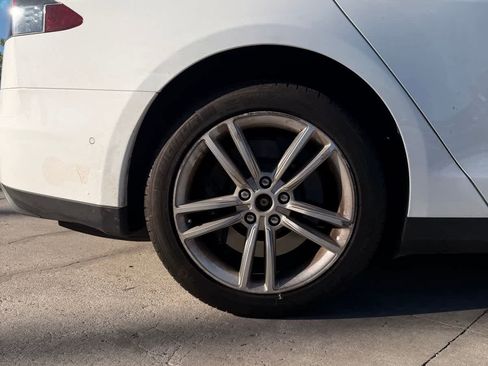 Used 2015 Tesla Model S 85D image 19