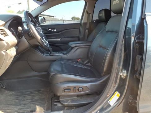 Used 2019 GMC Acadia SLT w/ Black Edition image 12