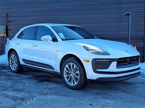 New 2025 Porsche Macan image 10