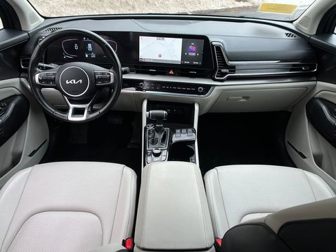 Used 2023 Kia Sportage EX image 13