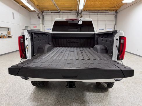 Used 2025 GMC Sierra 2500 Denali Ultimate w/ Max Trailering Package image 10