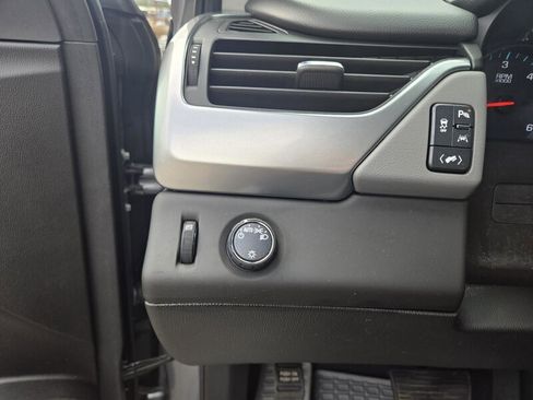 Used 2020 Chevrolet Tahoe LT image 14