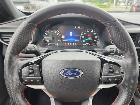 Certified 2022 Ford Explorer ST-Line w/ Class IV Trailer Tow Package image 22