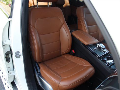 Used 2018 Mercedes-Benz GLS 550 4MATIC image 35
