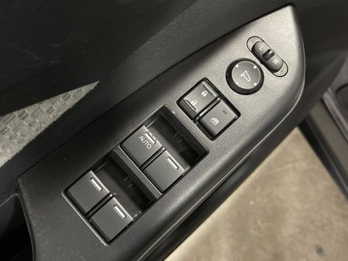 Used 2016 Honda CR-V EX image 8