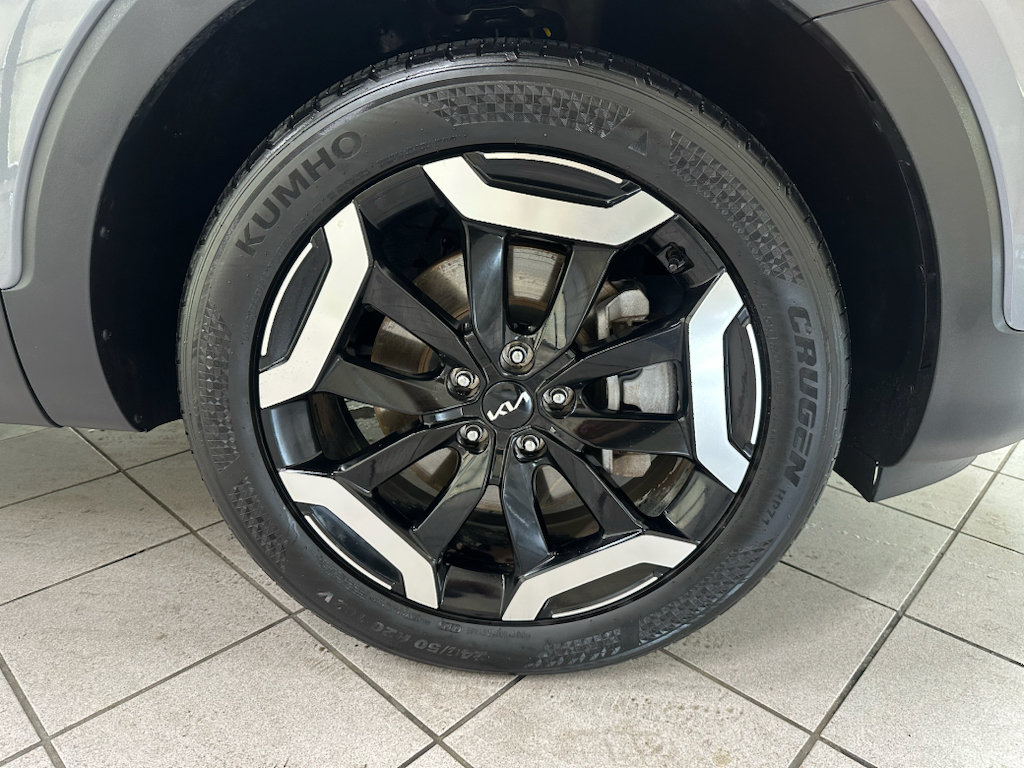 Used 2025 Kia Telluride S FWD image 15