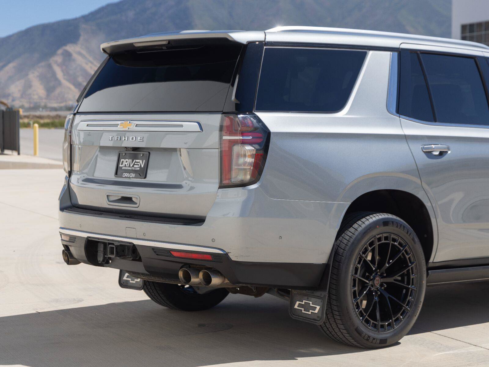 Used 2024 Chevrolet Tahoe High Country w/ Advanced Technology Package AWD/4WD image 10