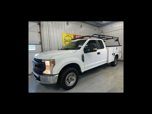 Used 2022 Ford F250 XL w/ Power Equipment Group RWD image 1