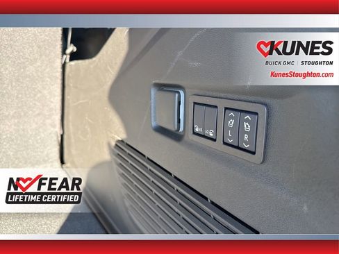 Used 2025 GMC Yukon XL Denali Ultimate image 41