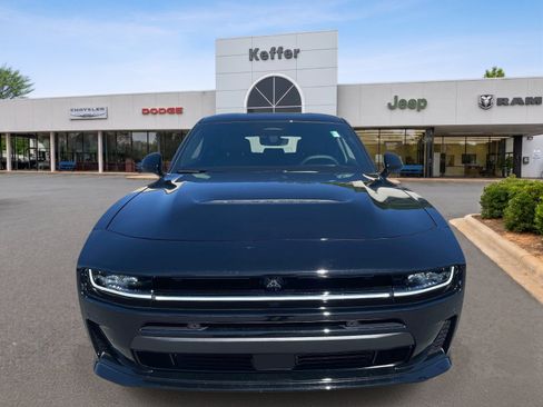Used 2026 Dodge Charger Scat Pack AWD/4WD image 3